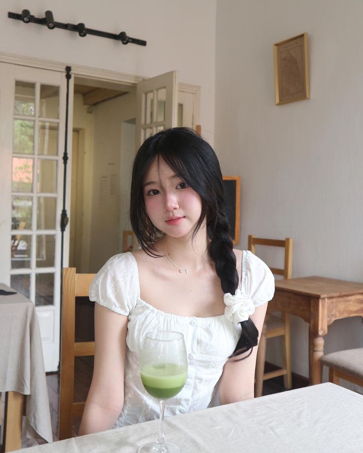 Singapore Escort profiles and listings